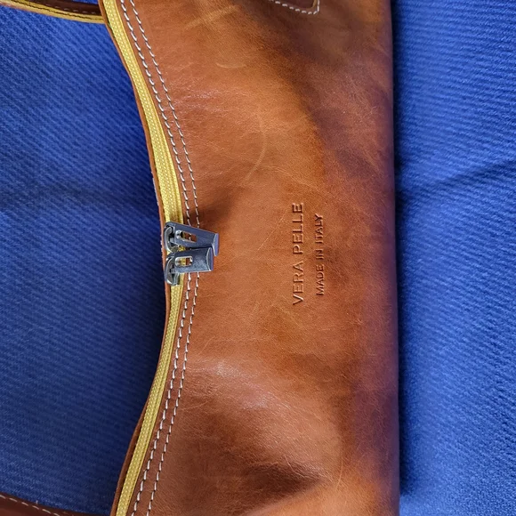 Vera Pelle Tan Leather Shoulder Bag - Picture 12 of 12